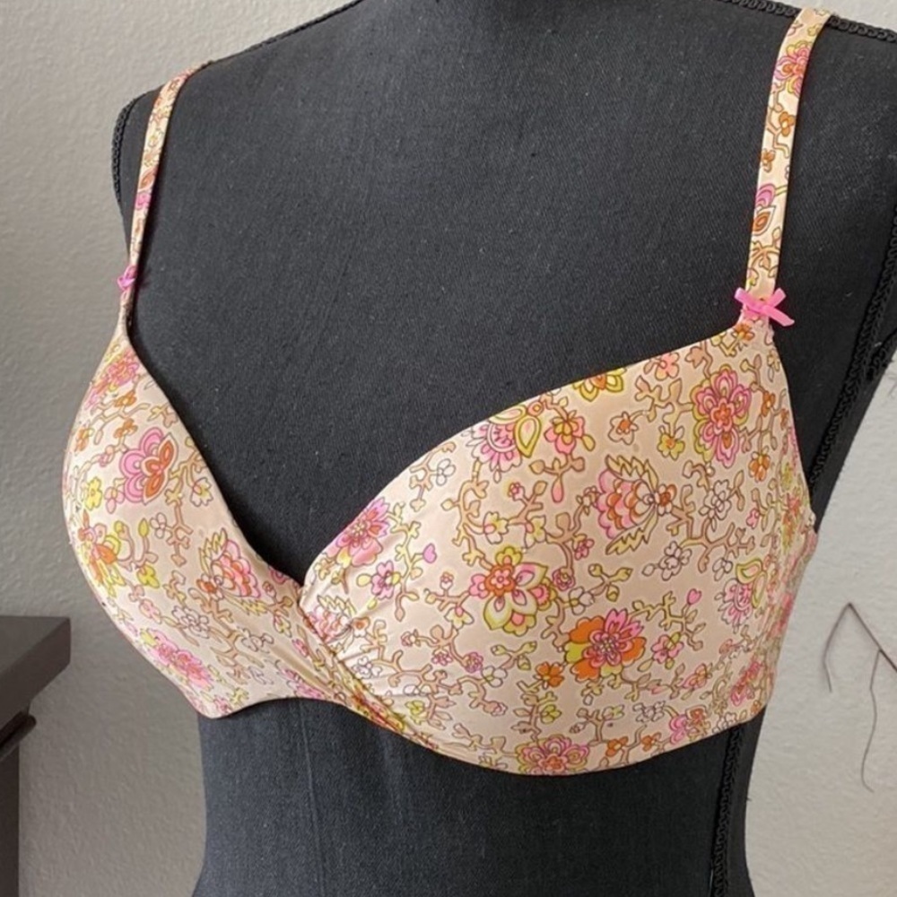 Victoria’s Secret floral rhinestone lined demi bra size 32DD bows